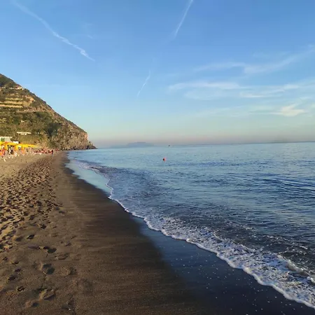 Sweet Home. Casa Ischia. Дом отдыха *